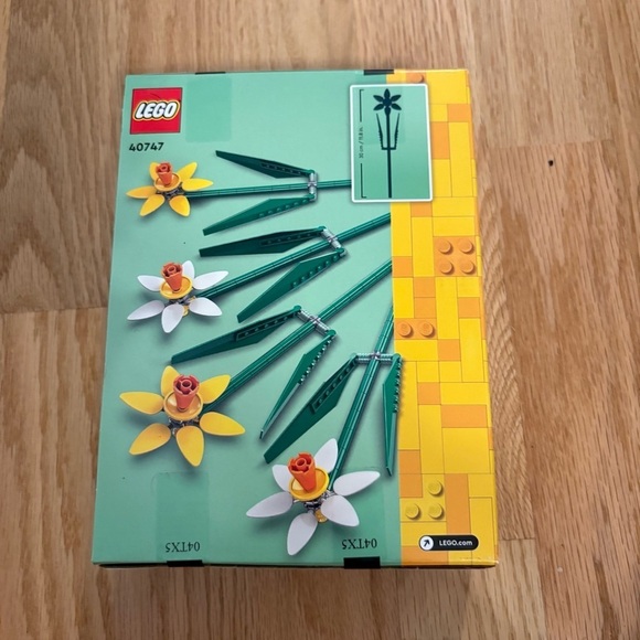 LEGO Botanicals: Daffodils Set 40747 Sealed NEW Flowers Yellow White - Picture 2 of 2